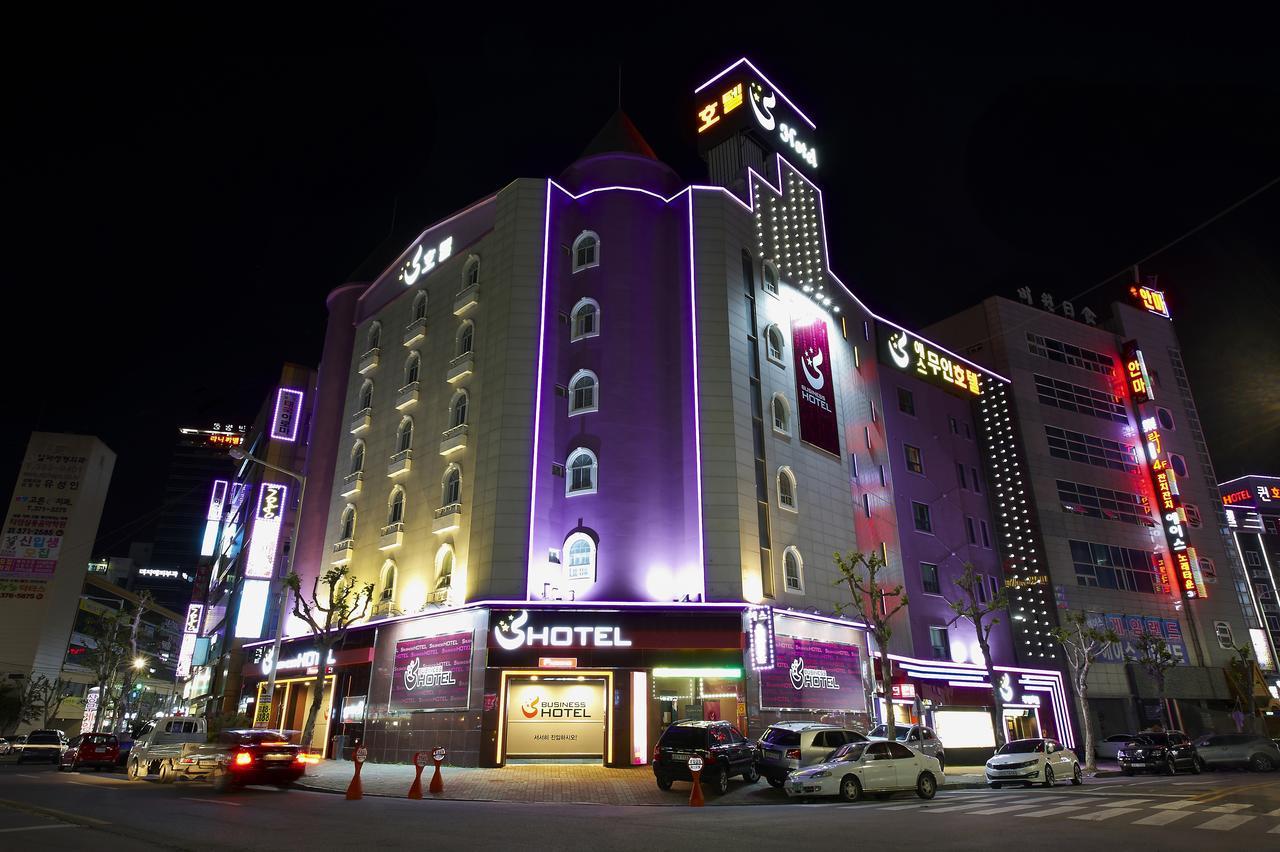 S Hotel Gwangju Metropolitan City Extérieur photo